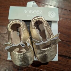 Robeez 6-9 Months Gold Shoes